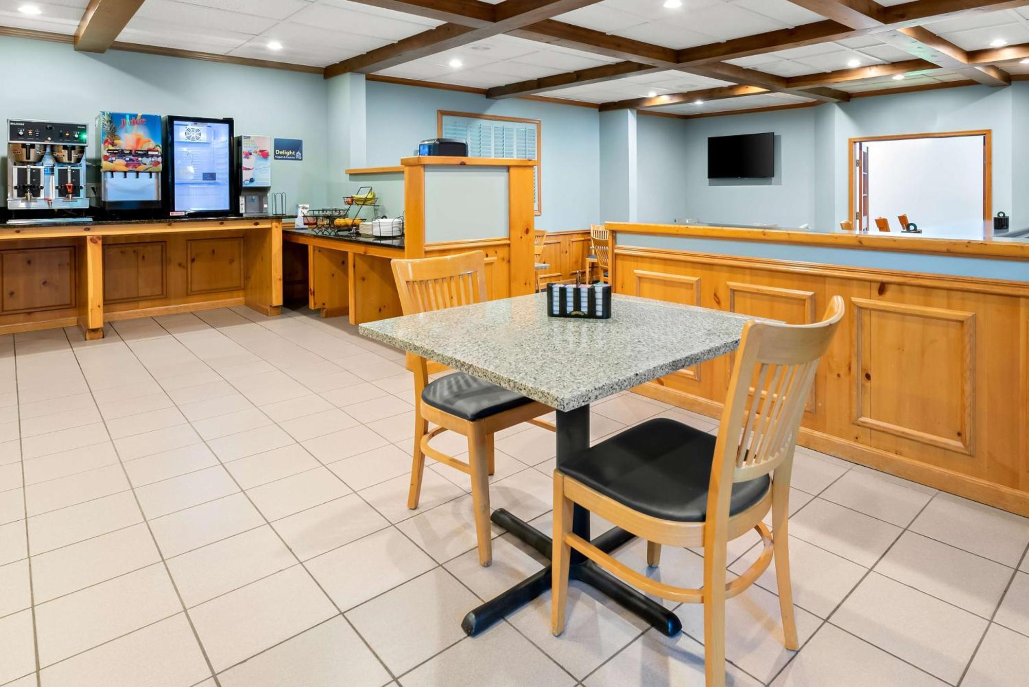 Best Western Inn Rice Lake Екстер'єр фото