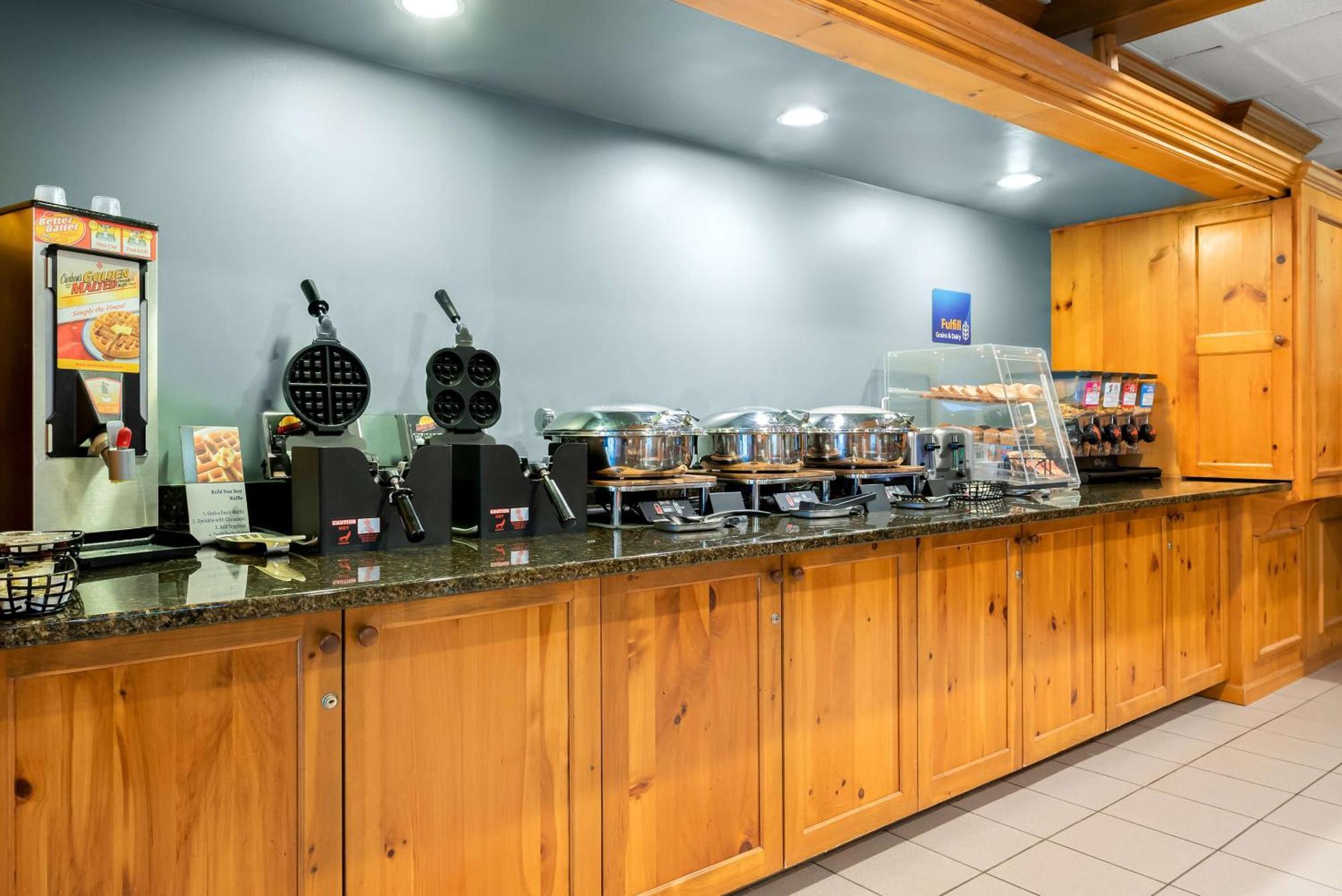 Best Western Inn Rice Lake Екстер'єр фото